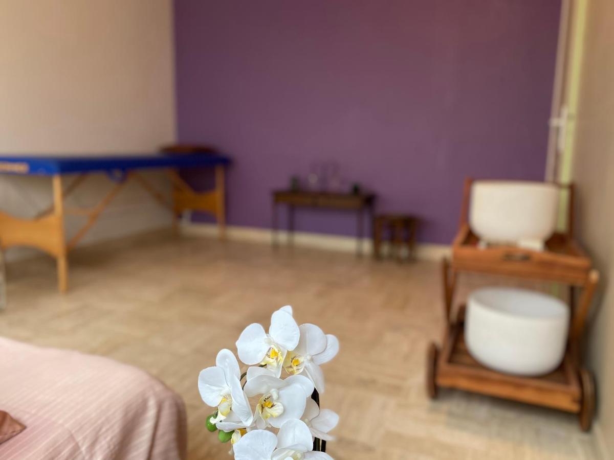 ניורט La Maison D'Angelique - Colocation Hoteliere A 150M Gare Tgv- Grande Cuisine Equipee & Salon - Fibre - Netflix מראה חיצוני תמונה